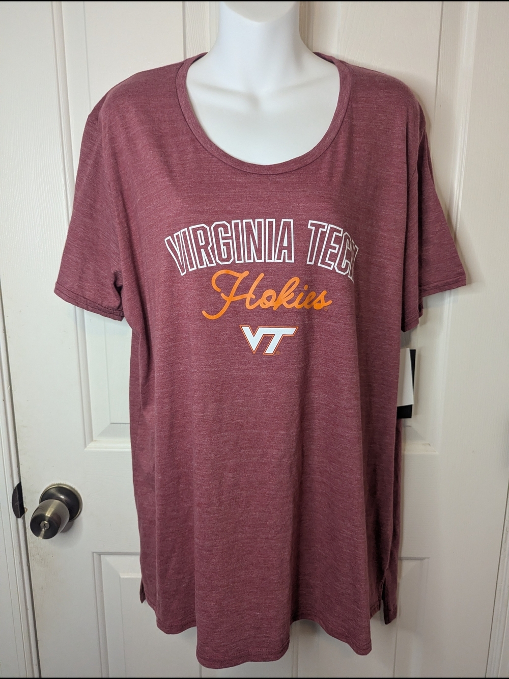 NWT Captivating G-III Virginia Tech Hokies Tunic Shirt Women's 2XL Maroon